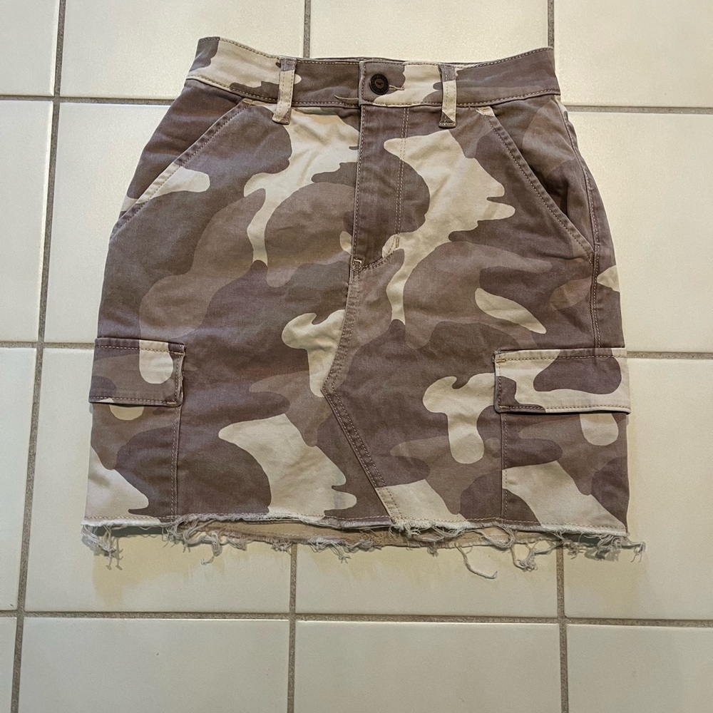 Hollister Camo Cargo Skirt